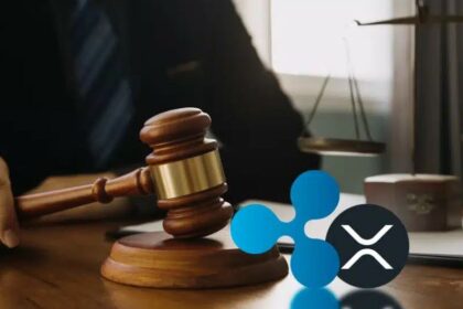 La SEC reincide en su narrativa de que Ripple Labs ha estado violando las leyes estadounidenses al comerciar el activo XRP Fuente:  Composición por CriptoNoticias. coinmarketcap.com ; pngwing.com ; ARMMY PICCA /stock.adobe.com.