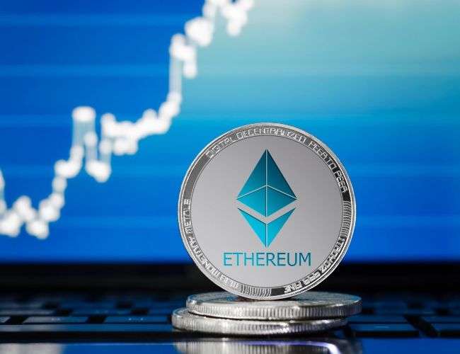 Crypto Trader Says He’s ‘Extremely Long’ On Ethereum, Undeterred By Crash Below $3,400