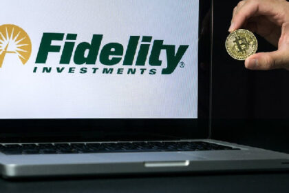 Fidelity, Vanguard Go Dark Amid Bitcoin, Stock Market Panic