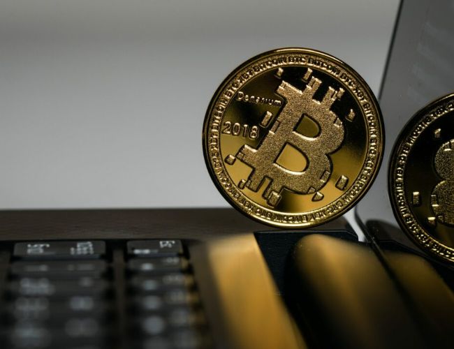 Crypto Analyst Warns That Bitcoin Could Crash To $42,000 If This Happens