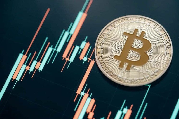 Analyst warns Bitcoin chart 'indicates more down' for August