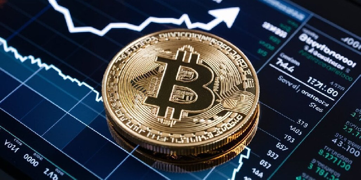 Bitcoin Rises to Test One Month High as Rate Cut Euphoria Fades